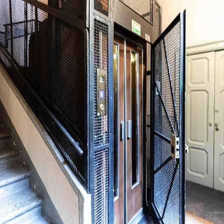 Loft House Via Della Spiga 50 Daire Milano Dış mekan fotoğraf