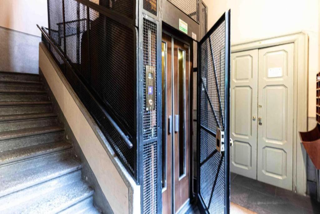 Loft House Via Della Spiga 50 Daire Milano Dış mekan fotoğraf